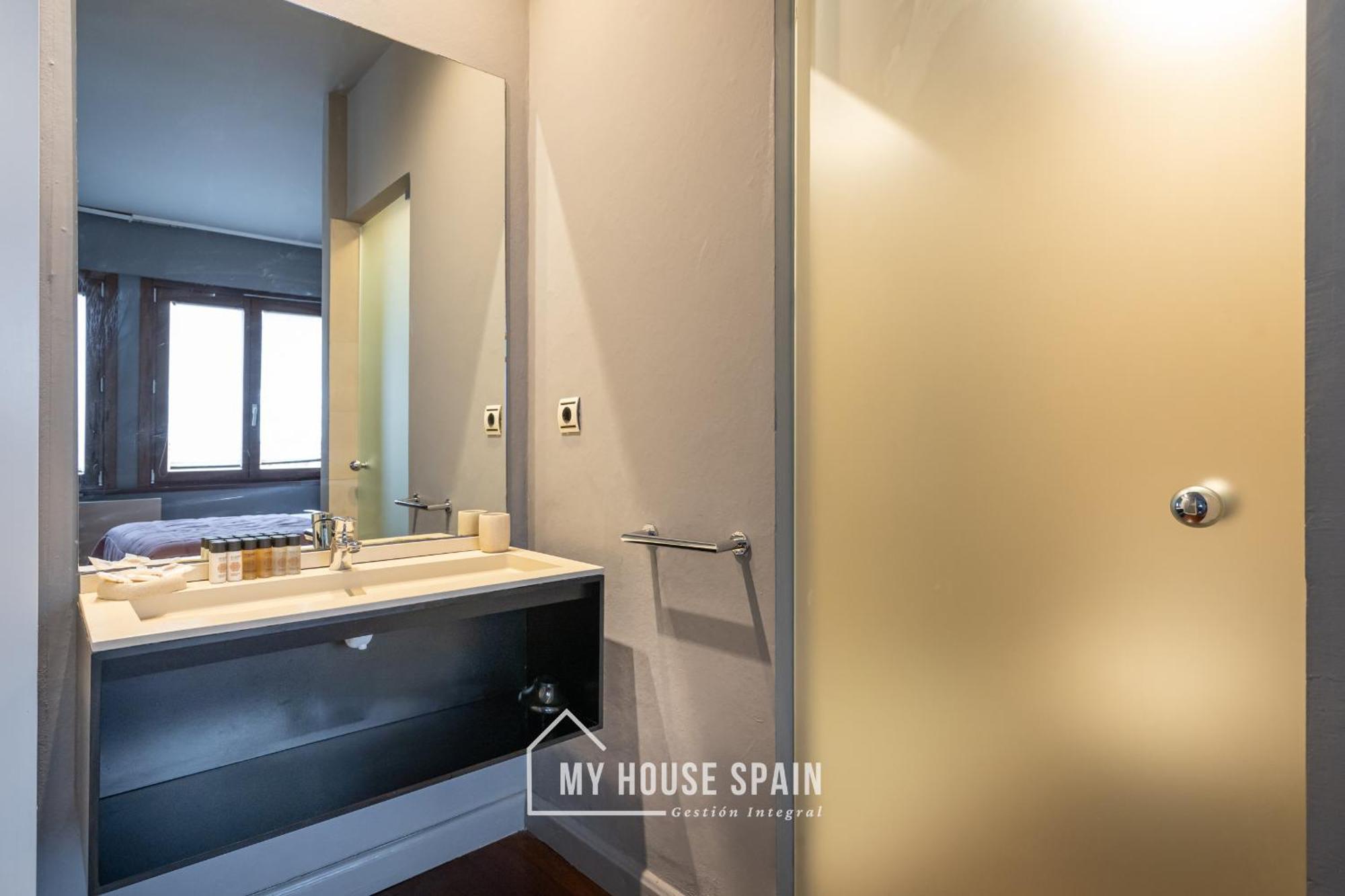 Myhousespain - Apartamentos Moros 41 기욘 외부 사진